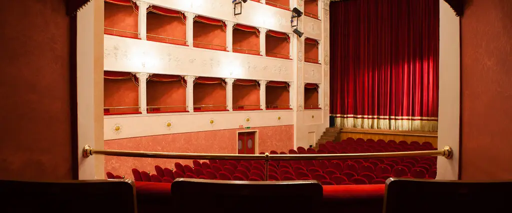 La Sala Grande vista da un palco