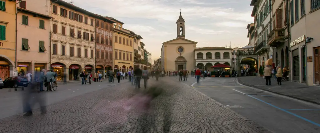 Piazza Marsilio Ficino