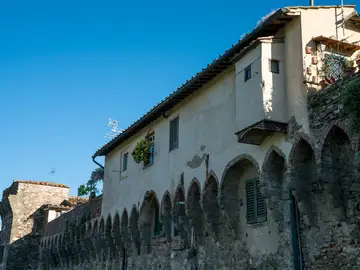 Mura di Lastra