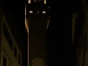 Torre di Arnolfo nell'oscurità