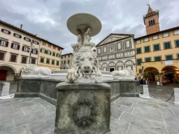 Piazza Farinata degli Uberti 