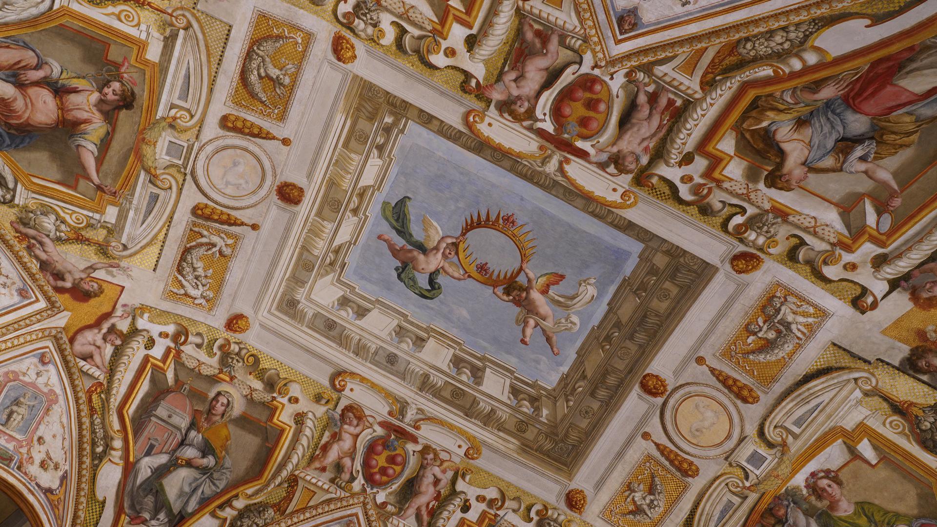 immagine soffitto di una sala del Palazzo